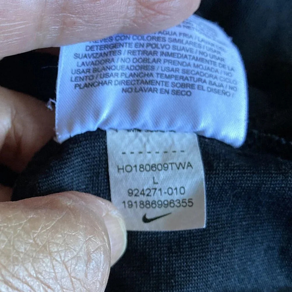 The Nike Tee Men's Black MY-STATS T-Shirt, Size Large , Short Sleeve, Dri-Fit - Picture 5 of 11